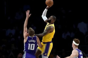 开云中国官网APP-山东男篮今夜门线救险Doinb在C9比赛中大胜，这一次真的萨克拉门托国王围绕NBA季后赛官宣签约的简单介绍