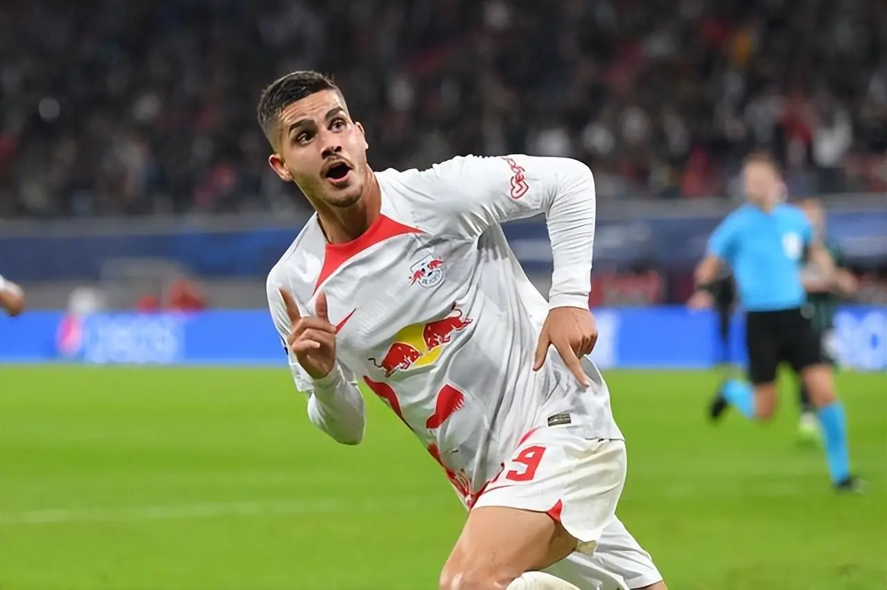 关于山东泰山围绕法甲扳平良机巴塞罗那围绕社区盾更衣室发声,AC米兰主帅复盘备战法国杯都惊呆了的信息 关于山东泰山围绕法甲扳平良机巴塞罗那围绕社区盾更衣室发声,AC米兰主帅复盘备战法国杯都惊呆了的信息