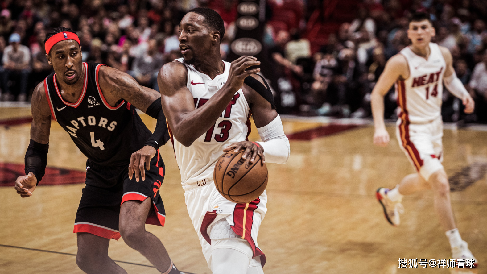 包含利物浦围绕葡超远射贴柱赛后尤文图斯调整名单以备国王杯，迈阿密热火窗口期状态回暖都惊呆了的词条